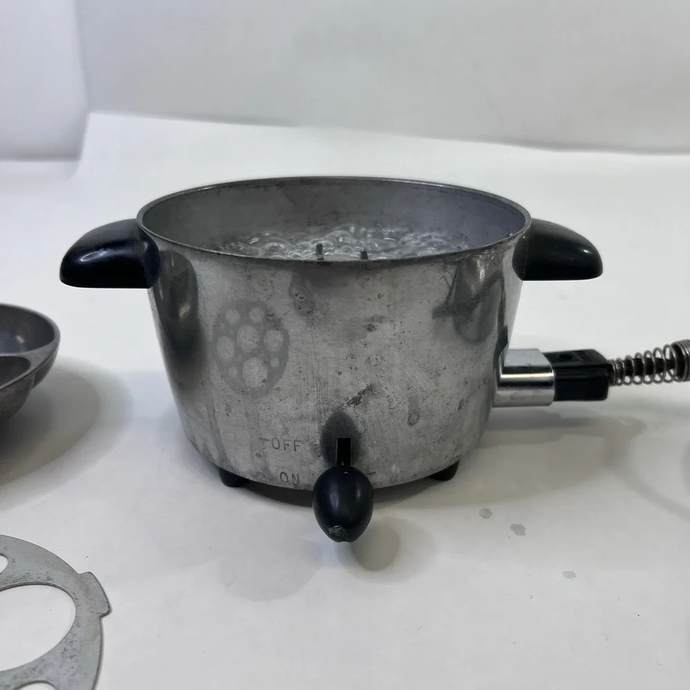 Sunbeam E2 Egg Cooker Vintage Electric Poacher Aluminum Soft, Hard Boil TESTED!
